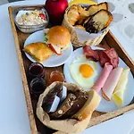 Aparthotel Five Senses